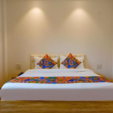Collection O Hotel Farmaish Garden Chinchvad Exterior foto