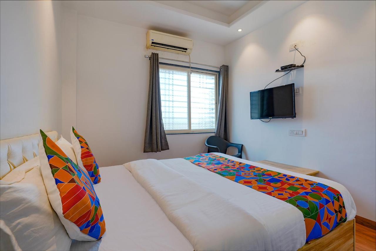 Collection O Hotel Farmaish Garden Chinchvad Exterior foto